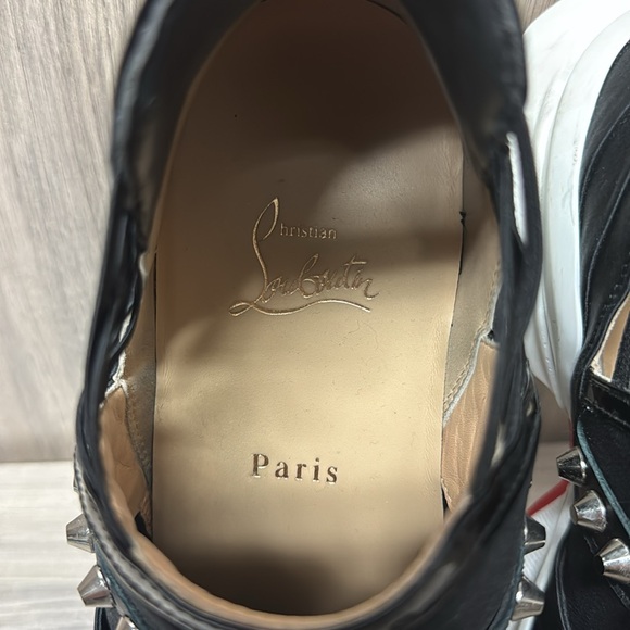 LOUBOUTIN SNEAKERS Size 39.5. Perfect for a size 9 shoe. INCREDIBLE DEAL - Picture 5 of 7